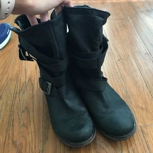 Steve Madden Brewzzer moto boots